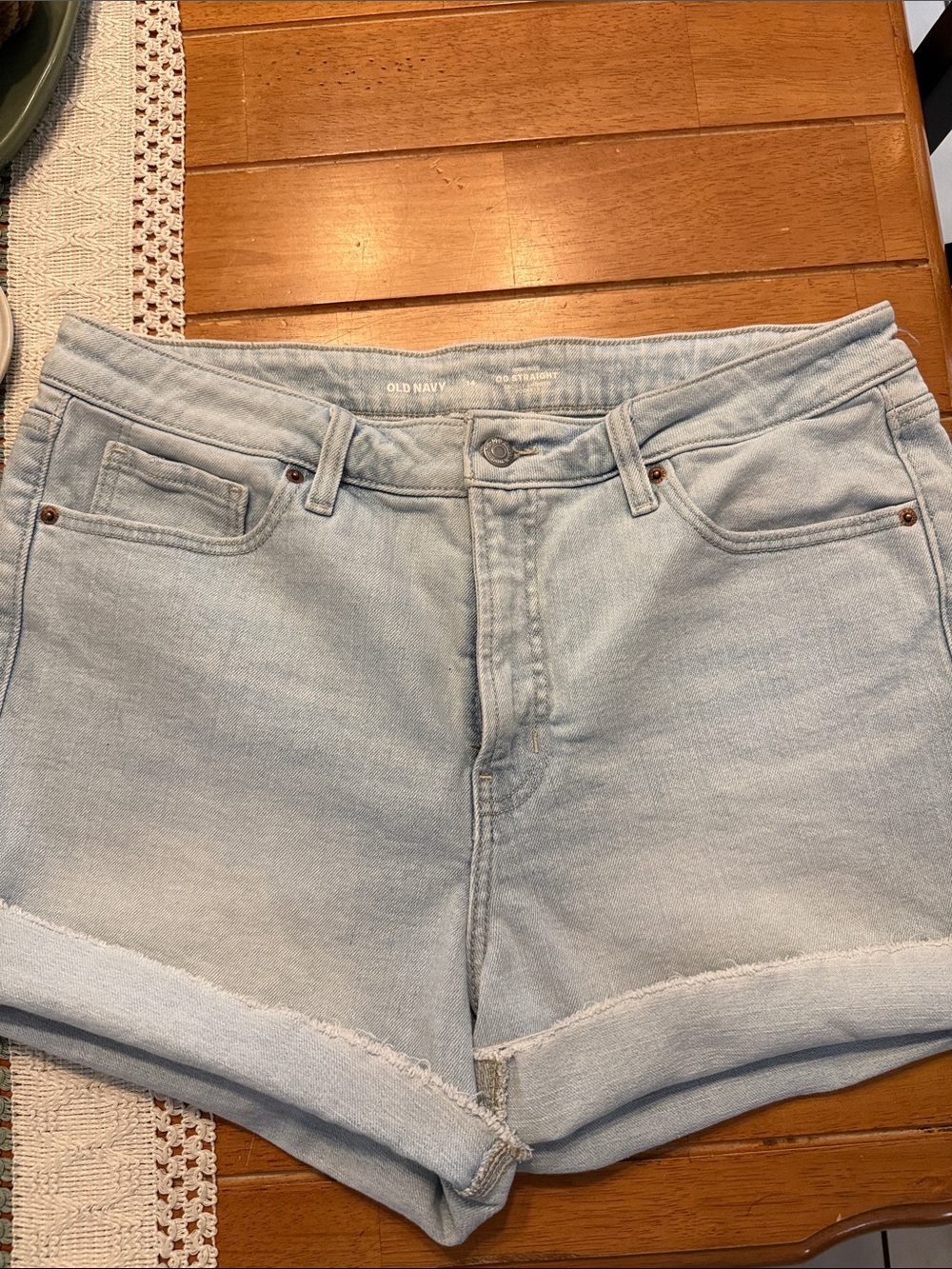 Old Navy Light Wash Boyfriend Denim Shorts